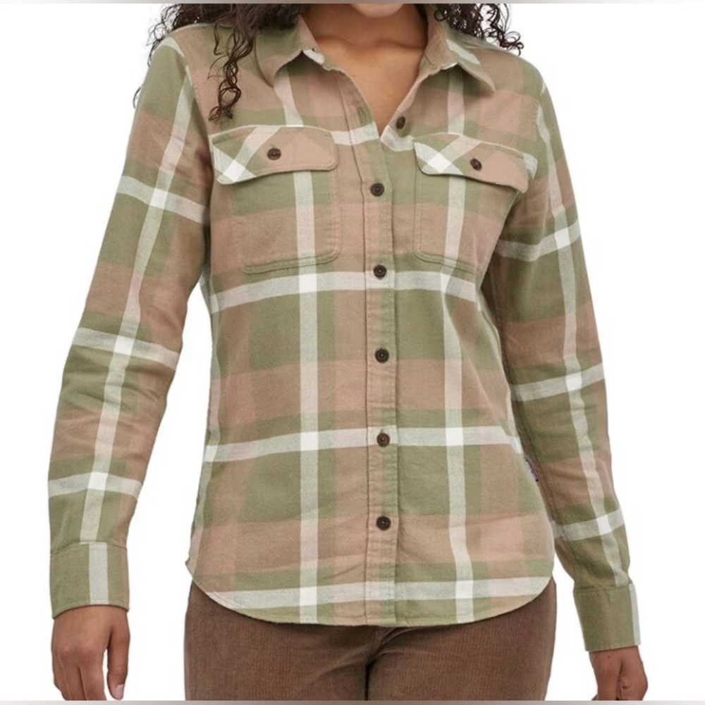 Pategonia mid weight flannel! NWT